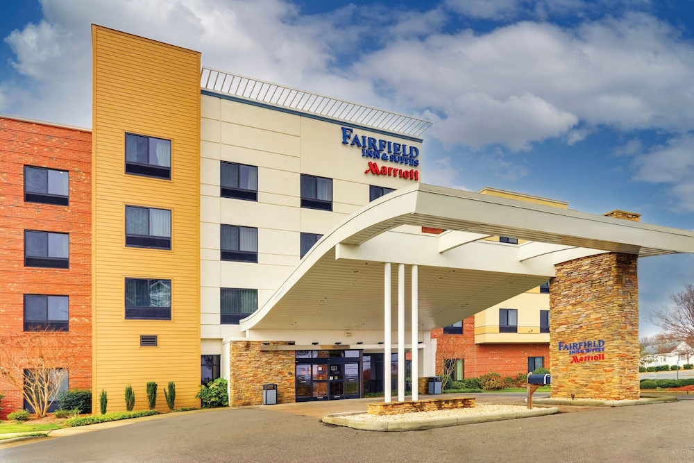 Dunn Vacations - Fairfield Inn Suites Dunn I-95 - Property Image 37