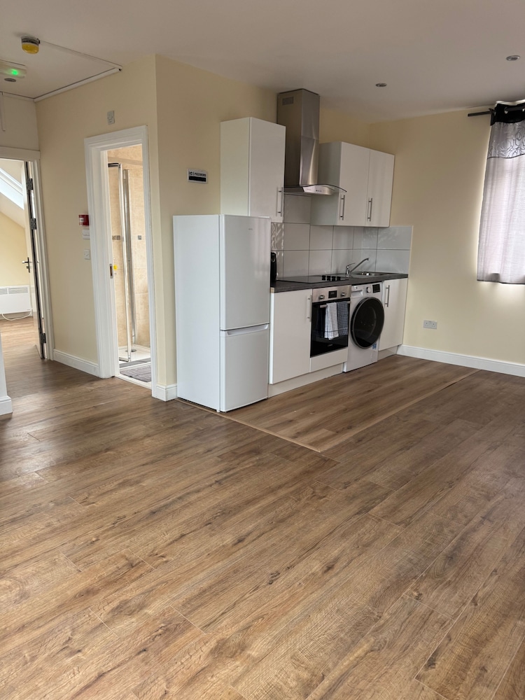 Close Central London 1 bed Apartment Sleeps 3