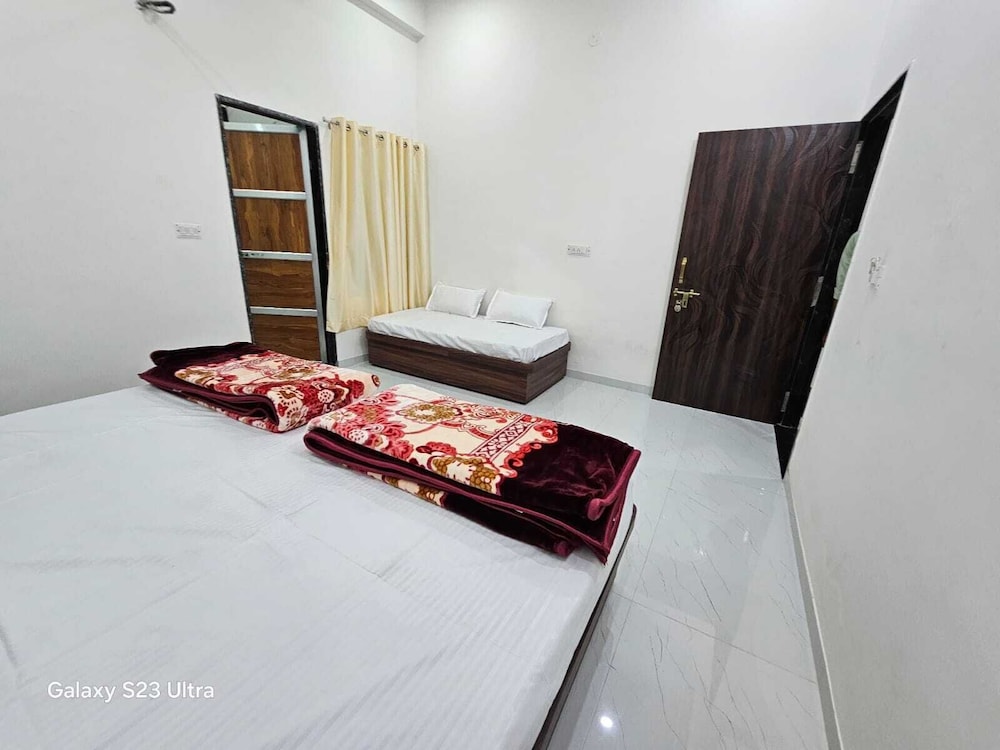 Hotel Virat palace