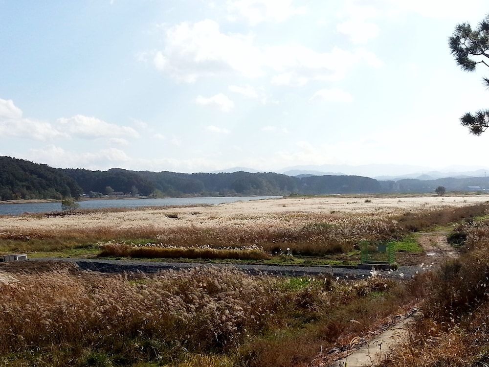 Salmon Village Pension