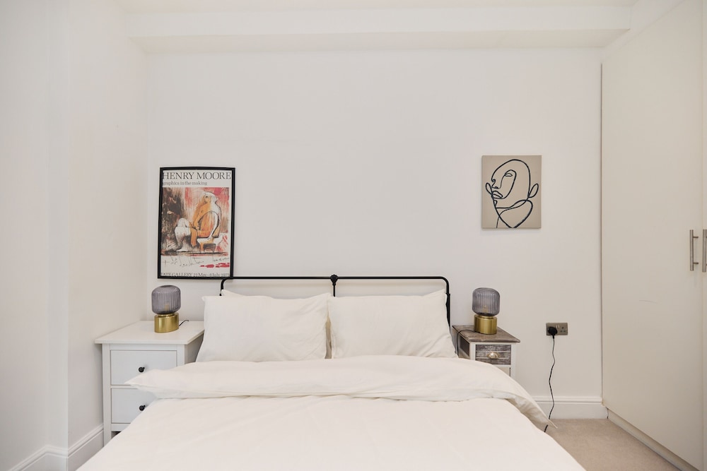 Central Tadworth Flat