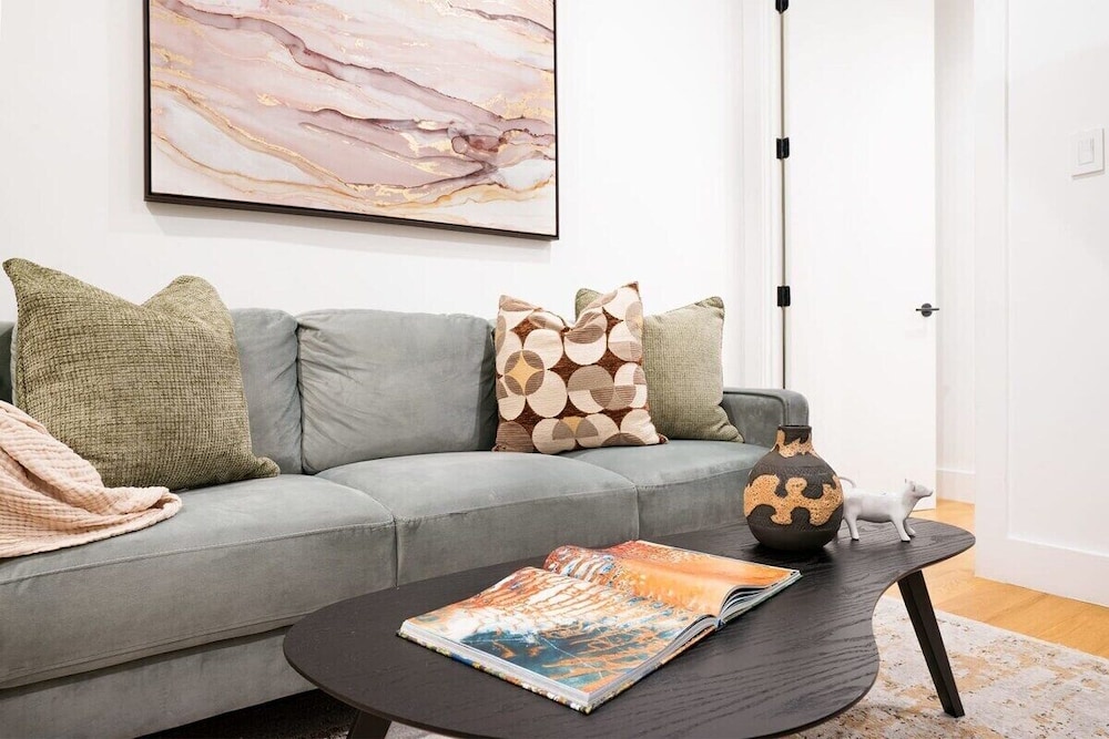 1288 UES Apartments
