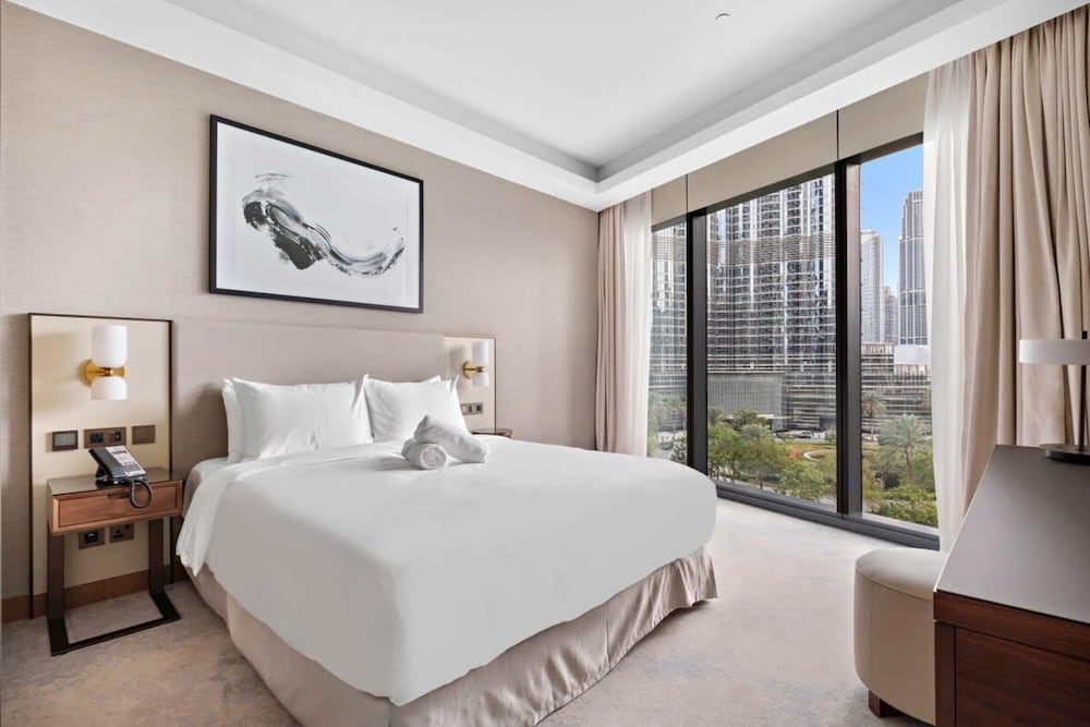 Luxurious 3-bedroom Apartment Facing Burj Khalifa in The Address Dubai Opera