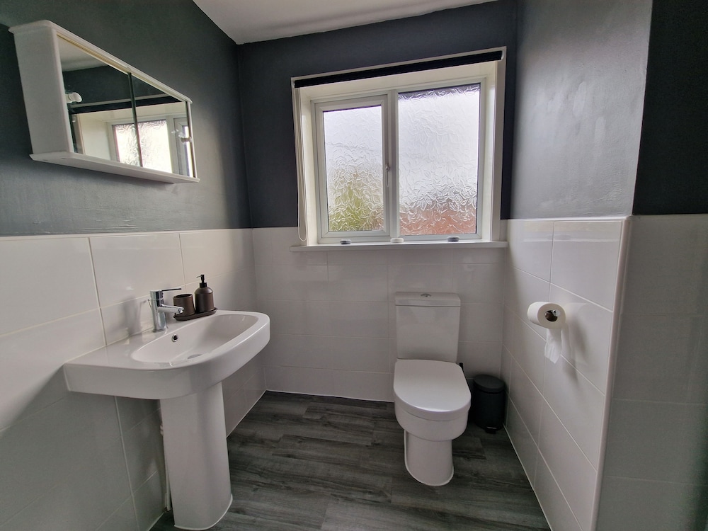 Detached Homestay With Private Rooms