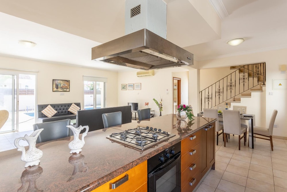 Villa Solis With 3 Bedrooms and 3 Bathrooms