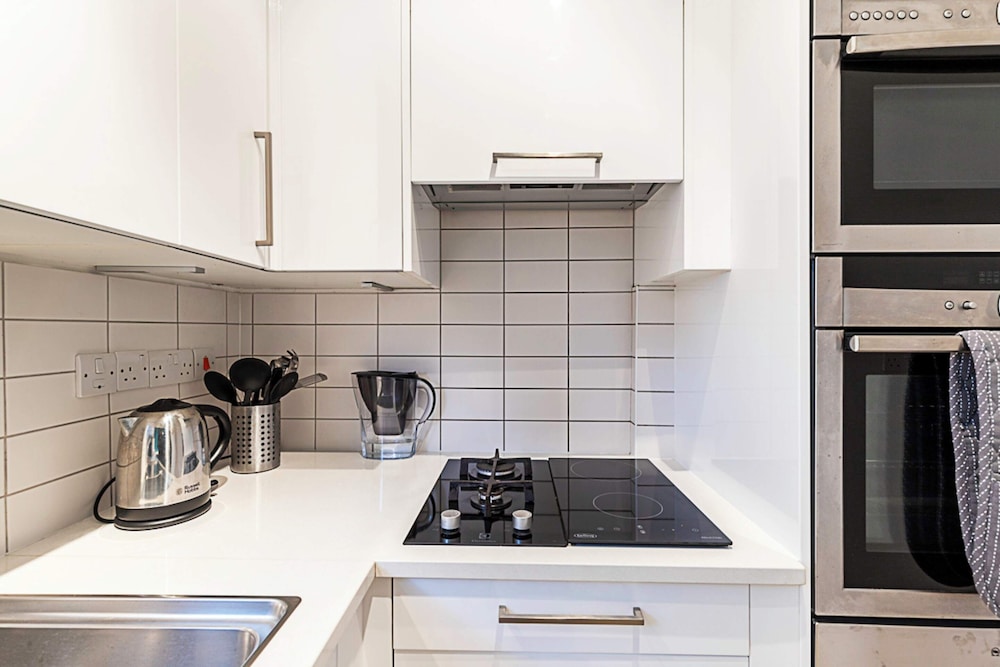 Charming Earls Court Apartment