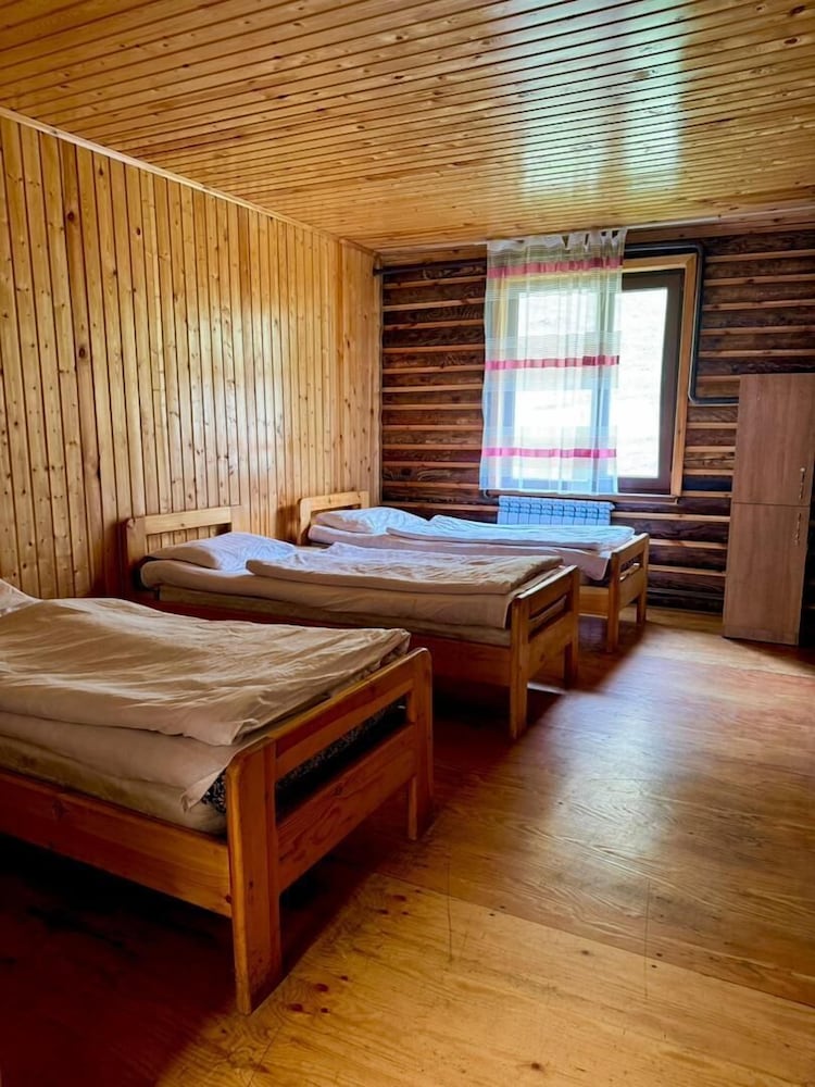 Arashan Hotel
