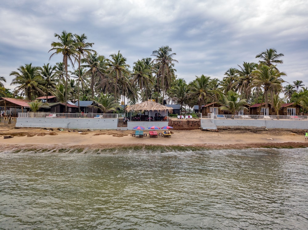 Vista Praia Beachfront Cottages