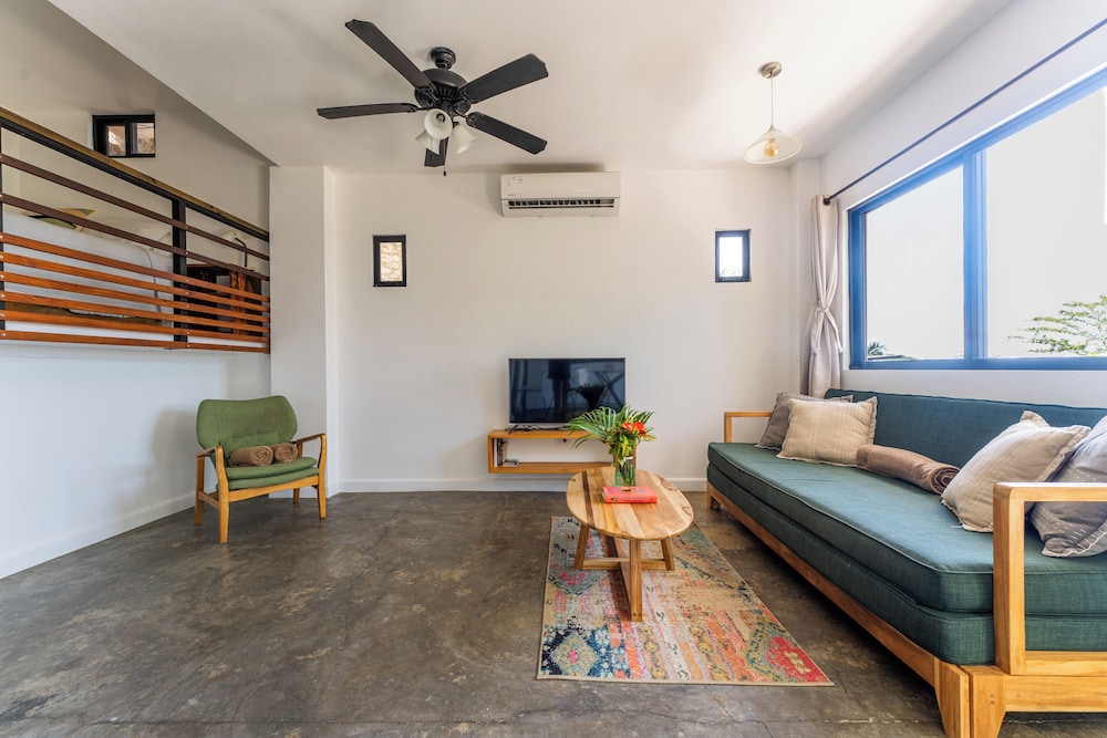 Sea View Paradise Retreat by Sea N' Rent