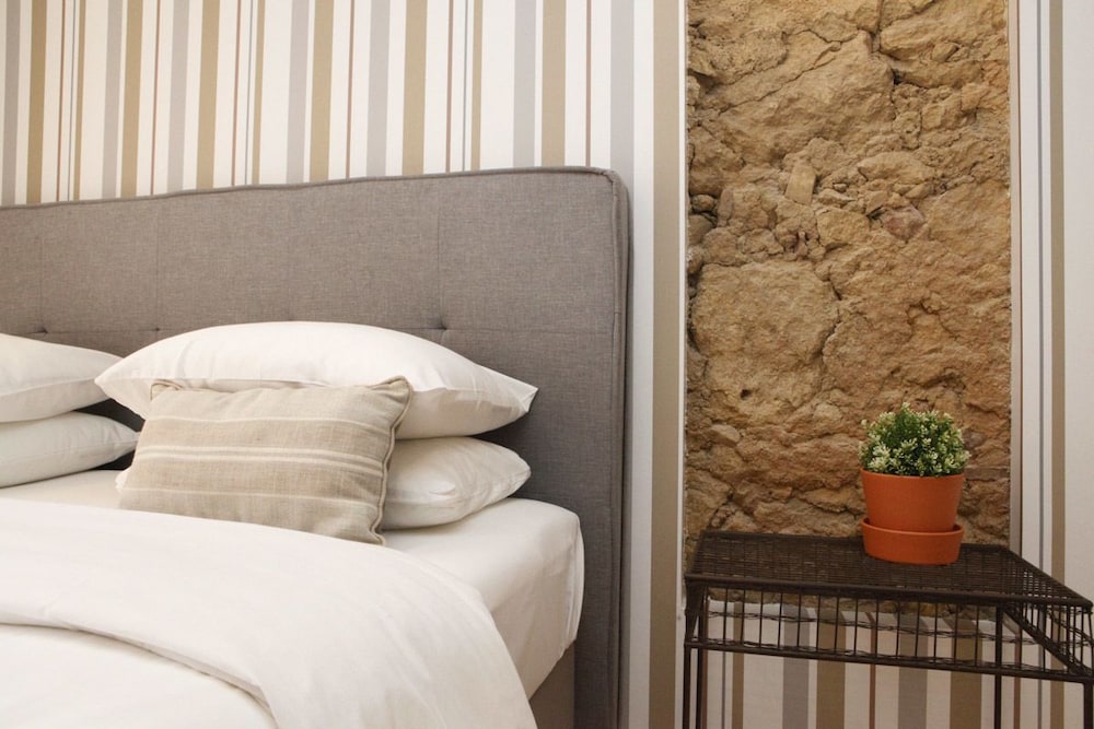 Flores Guest House