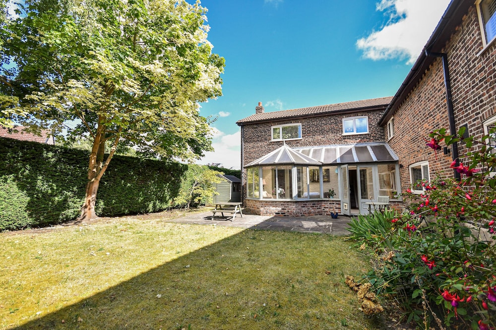 Dovecote Farm House