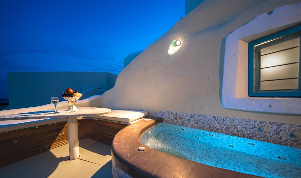 Santorini Paradise