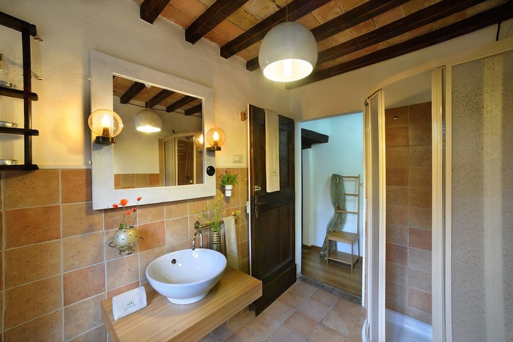 Luce tra i Faggi 8 by Marche Holiday Villas