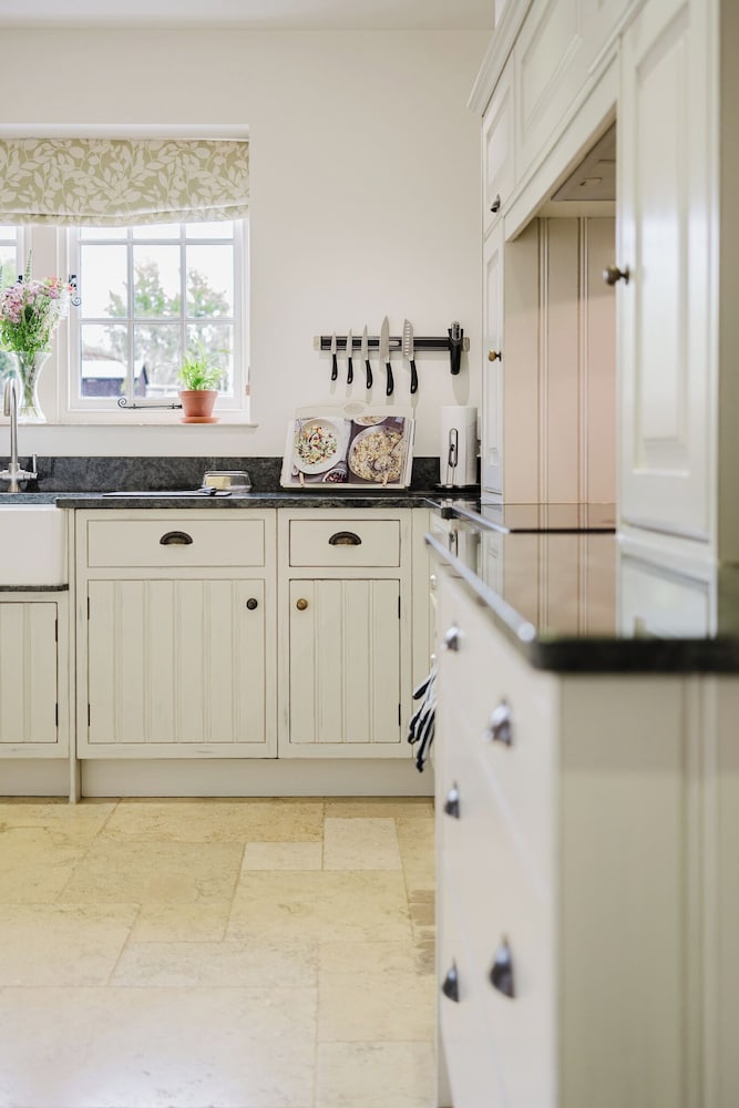 Herdsman's Cottage - 3BD in Wiltshire