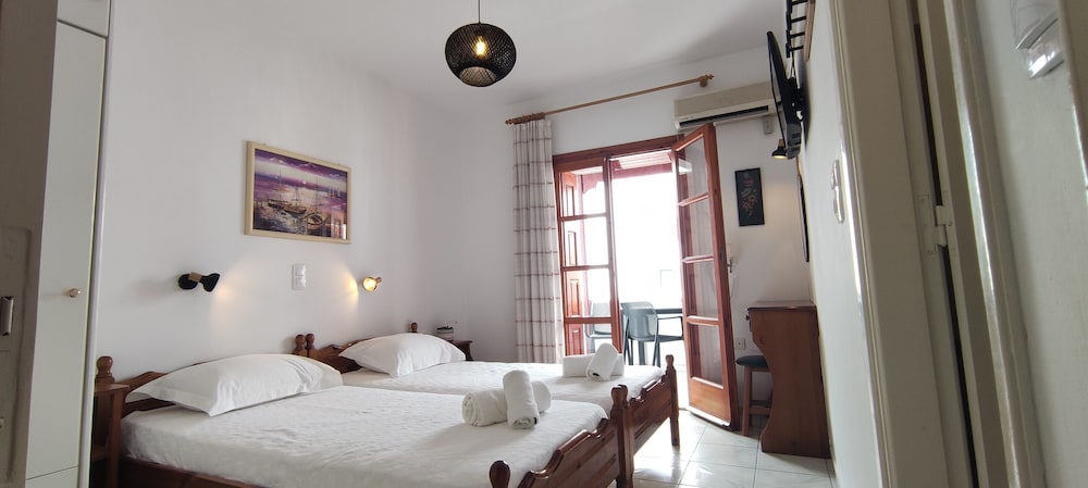 Kapetanos Rooms