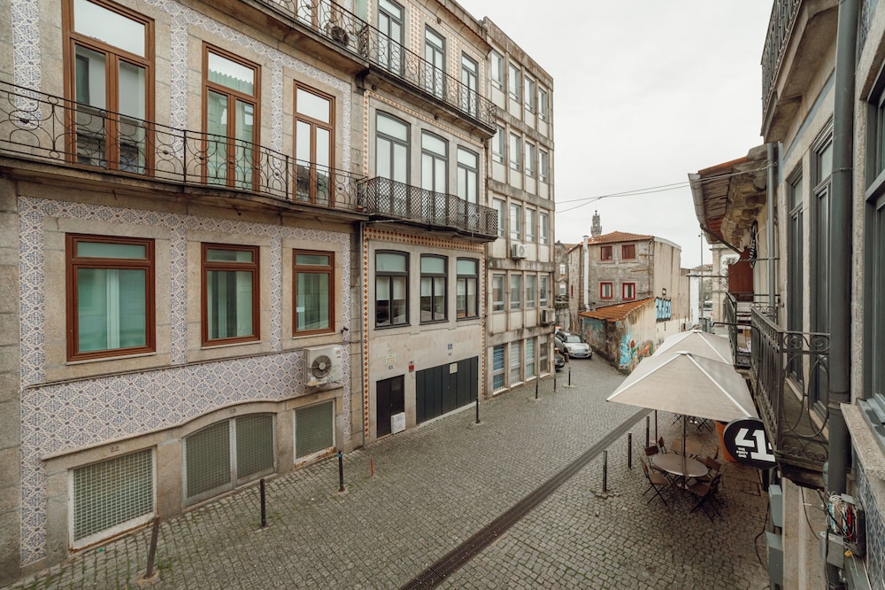 Carmo Residence Porto - S Helena by Vacationy