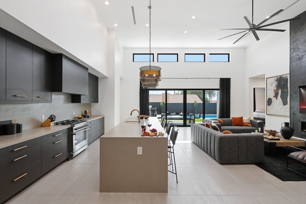 Ember-pool Heat Available-in North Scottsdale