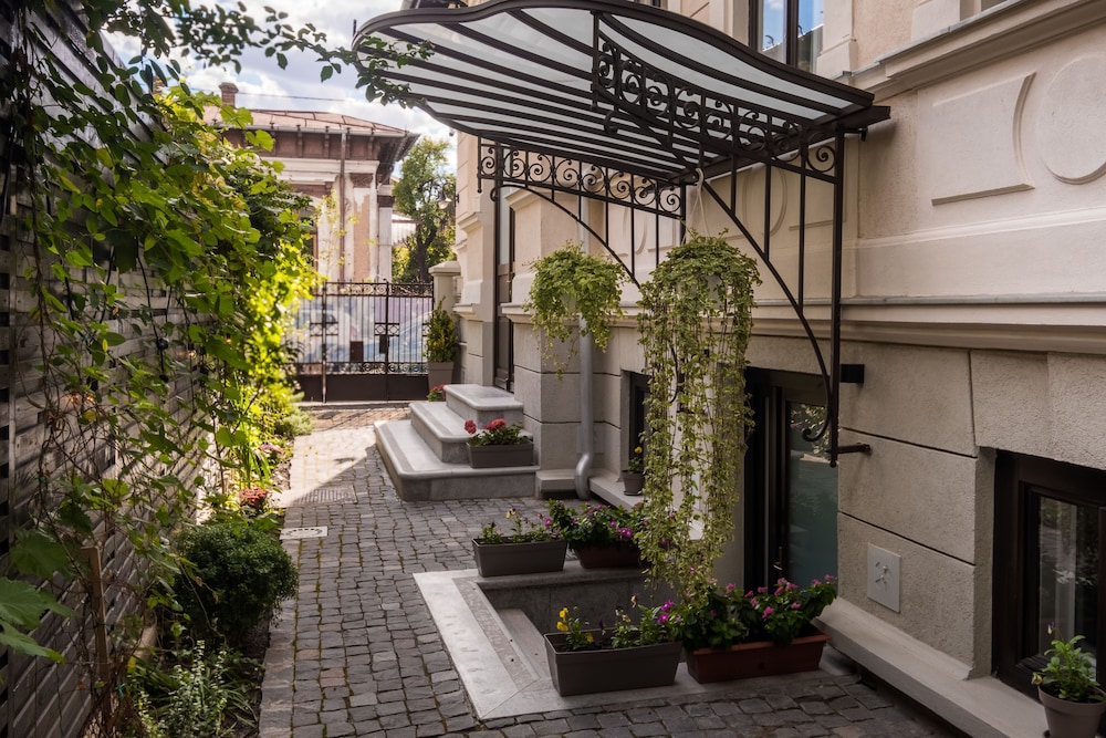 Good Living Bucharest