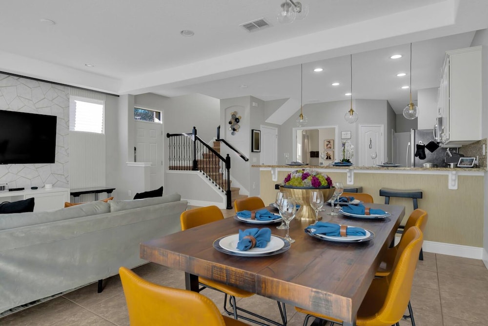 Come and Stay at the Best of Championsgate!