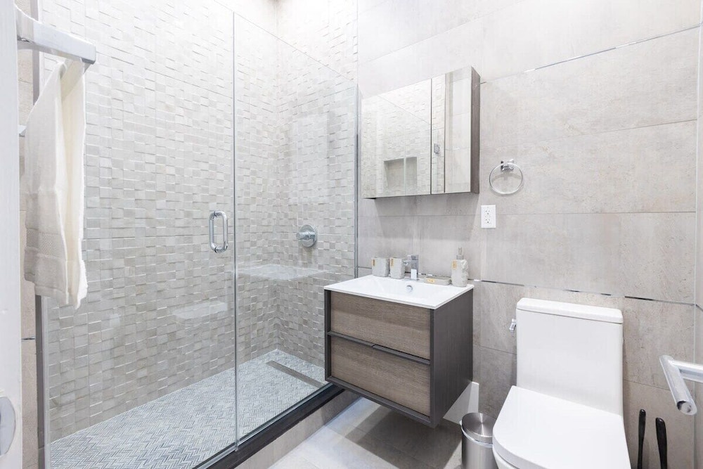 317 UES Apartments