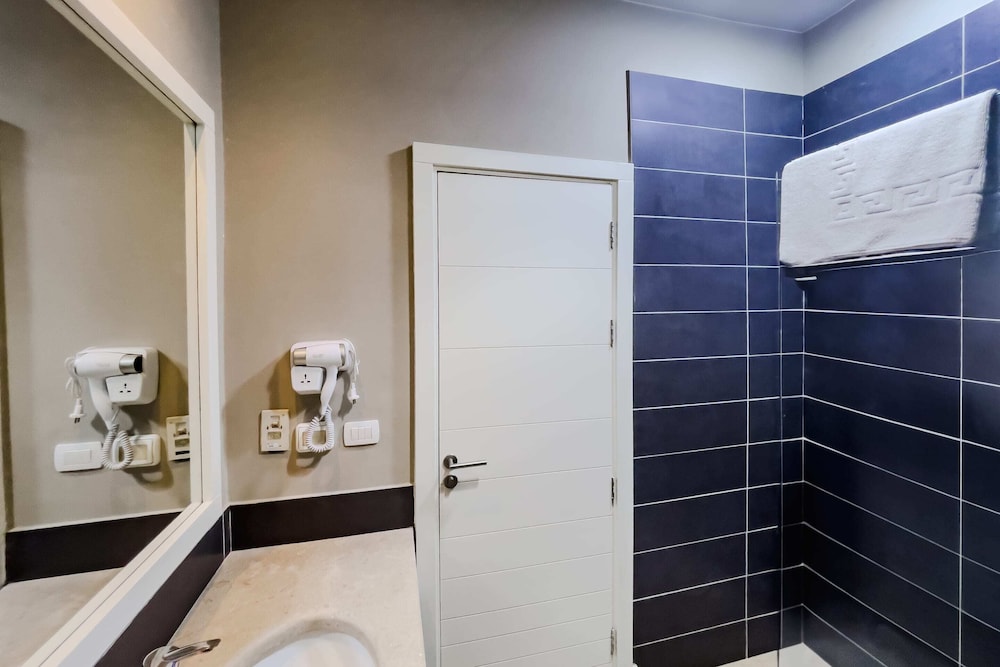 Astounding 3bdr Villa @ Tawila Pool Front