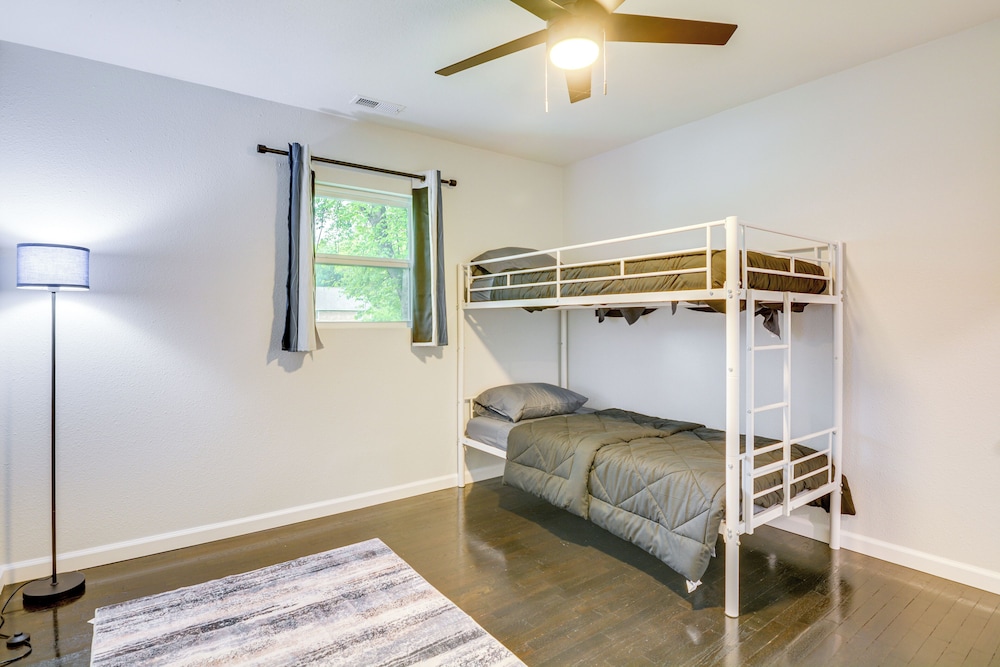 Yard w/ Patio: Family-friendly Home in Lamar!