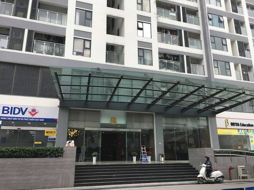 Imperia Garden Apartments - Heart of City