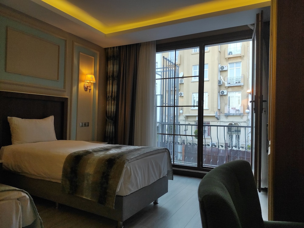 Magnaura House Otel - Image 18