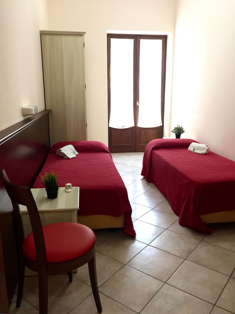 Mamamia Guesthouse