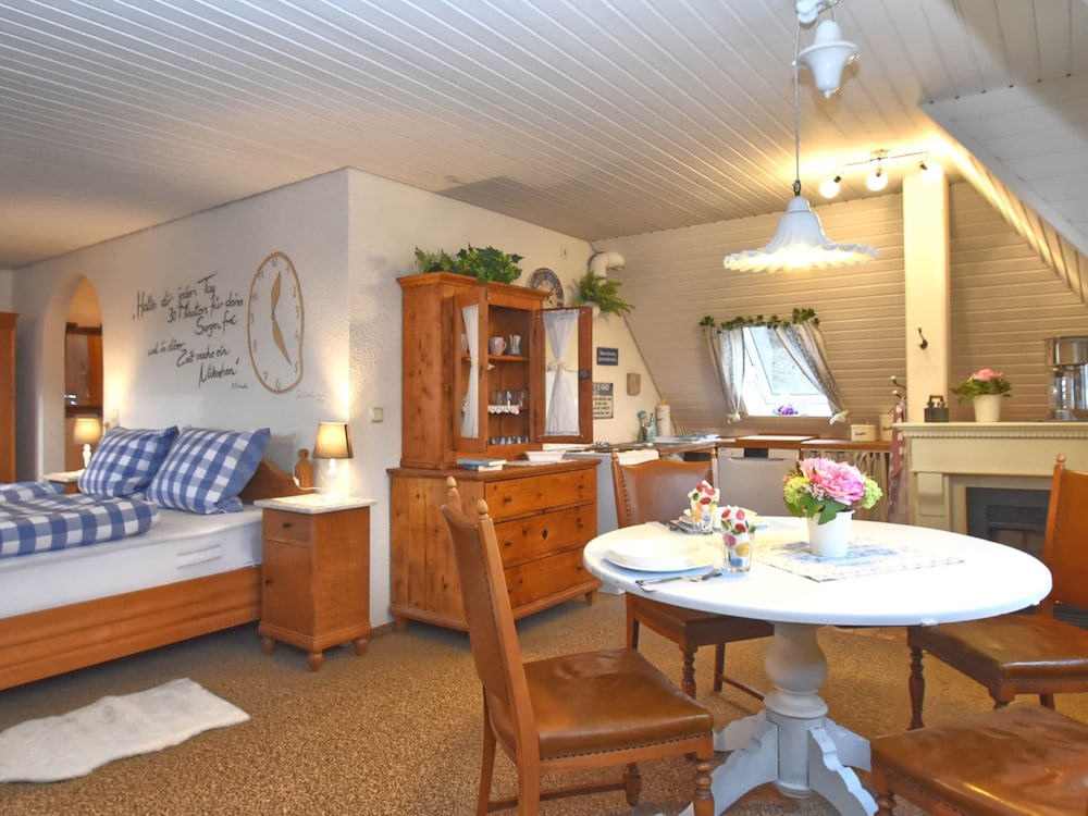 Charming Apartment in Weissenbrunn Near Forest