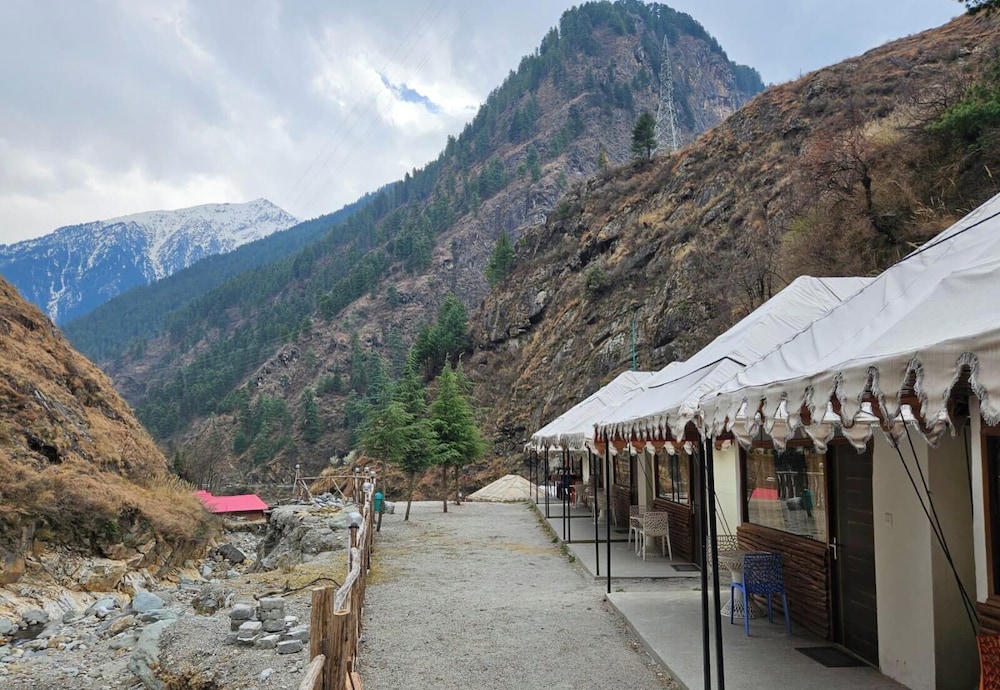 Kasol Heights A Leisure Resort