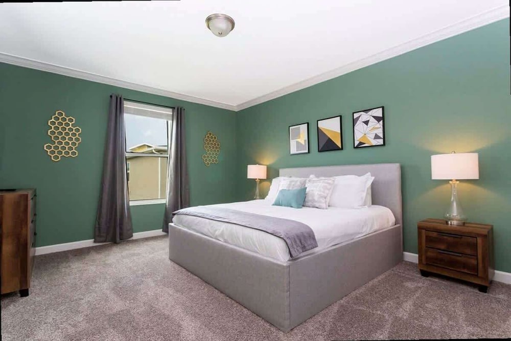 Luxe 5BR Villa Pool Game Room Minutes to Disney