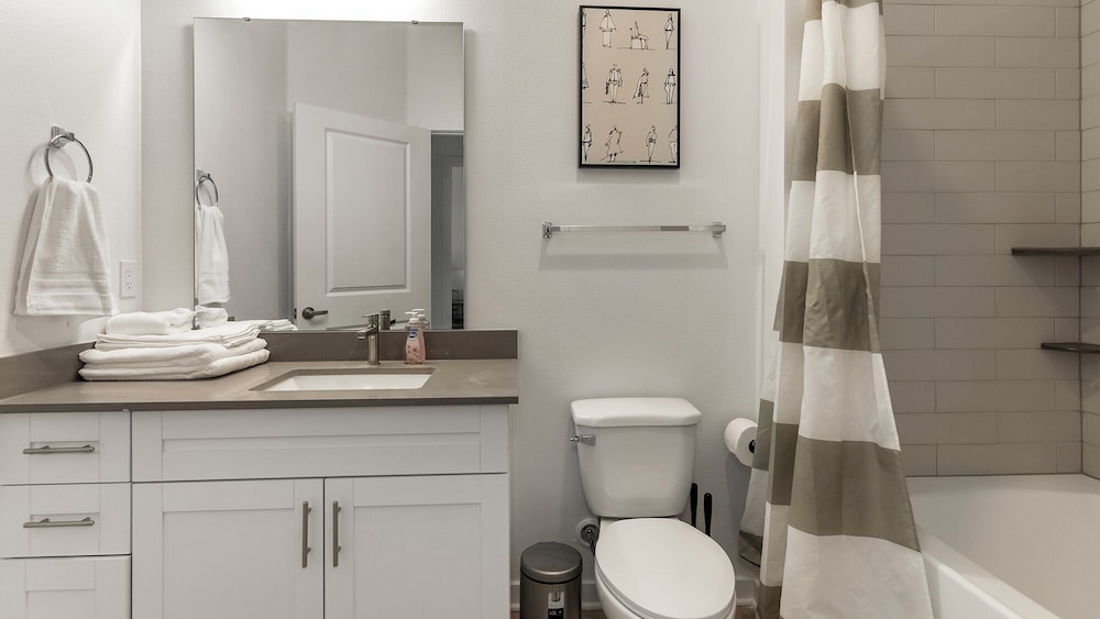 Landing Townhomes Davenport - Image 3