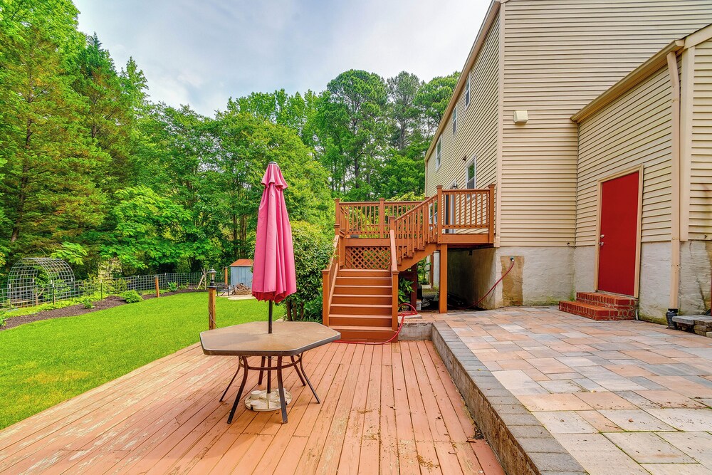 3 Mi to Dtwn Cary: Family Home w/ Deck!
