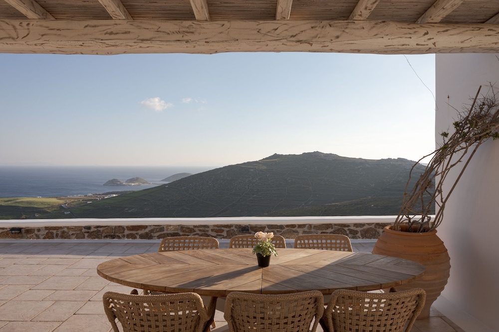Mykonian Icon Villa