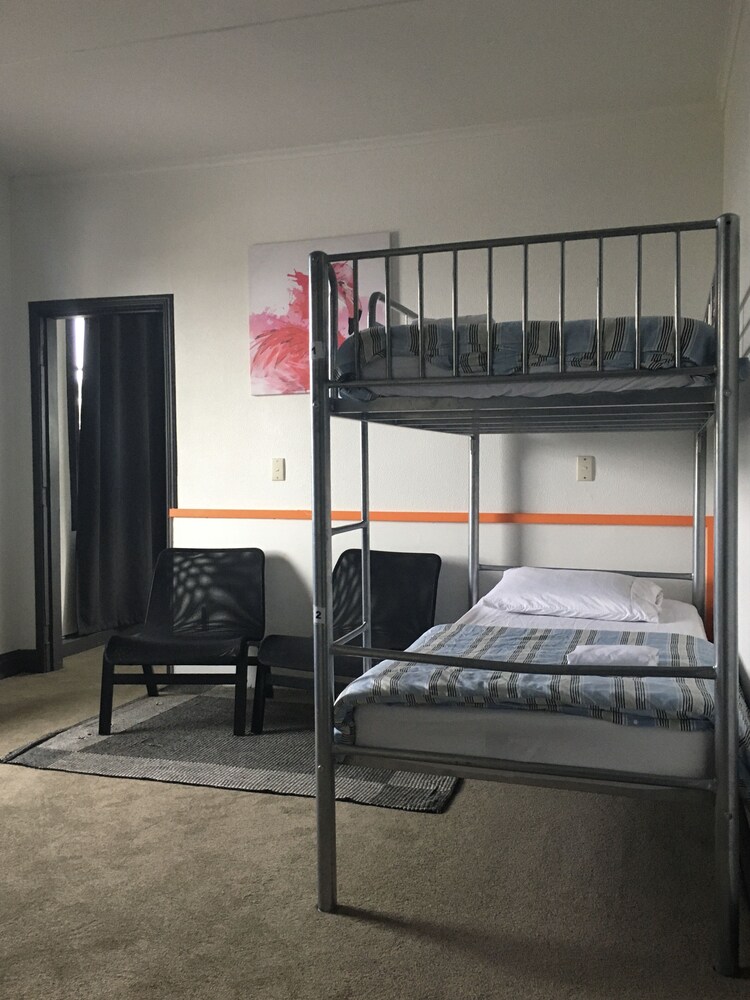 BoBs Hostel