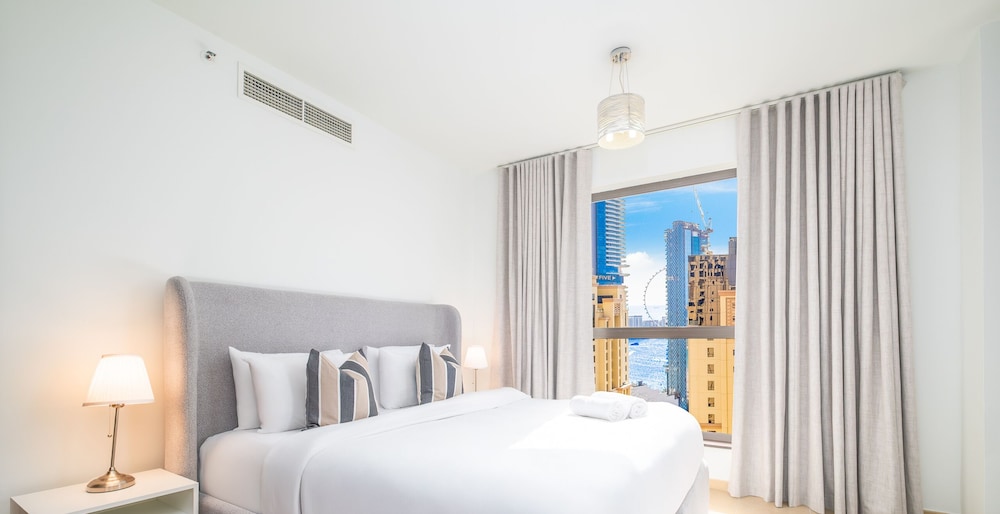LUX The Murjan Sea View Suite 2
