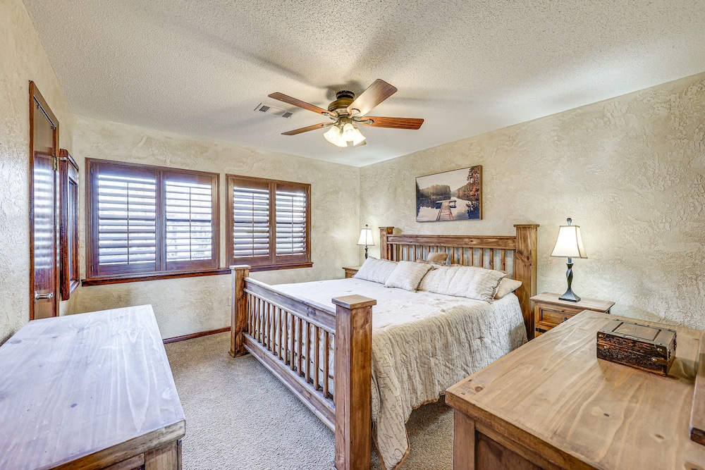 Hot Springs Resort Condo ~ 7 Mi to Bathhouse Row! view 3
