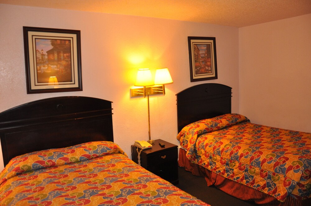 Heritage Inn view 2