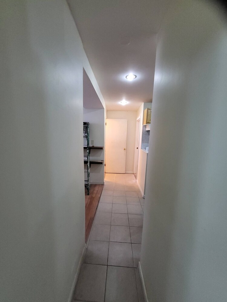 Lovely 2 Bedroom In Brooklyn Sleeps 5 view 2