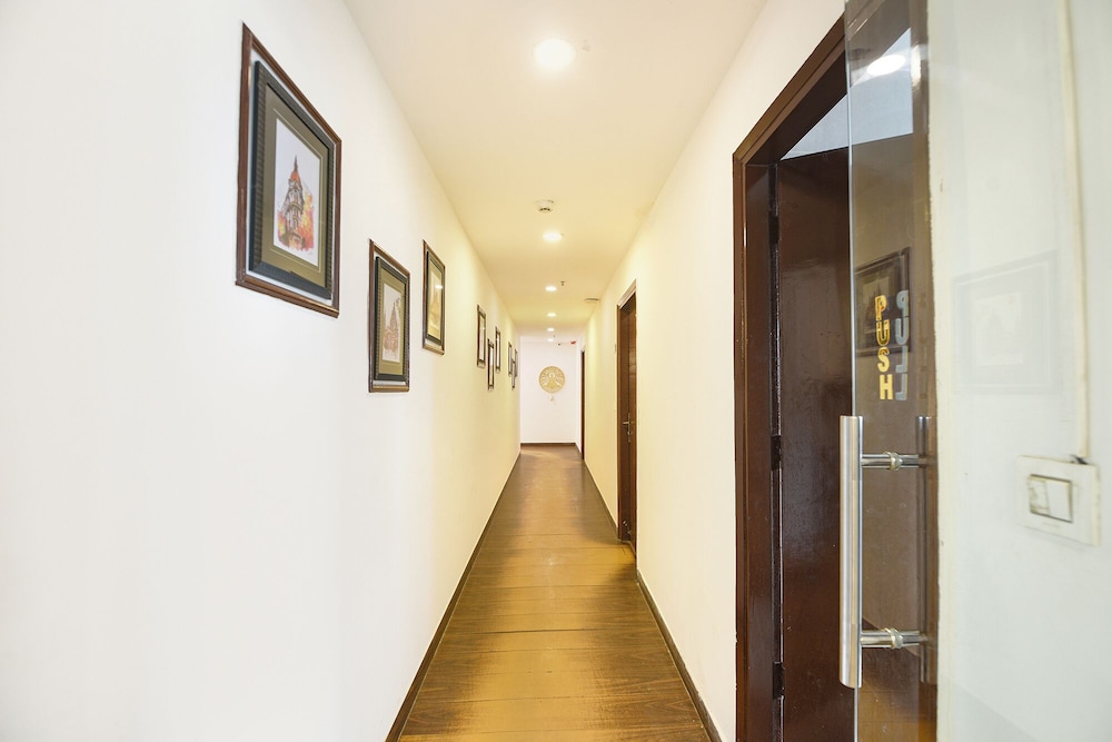Fabhotel Crescent