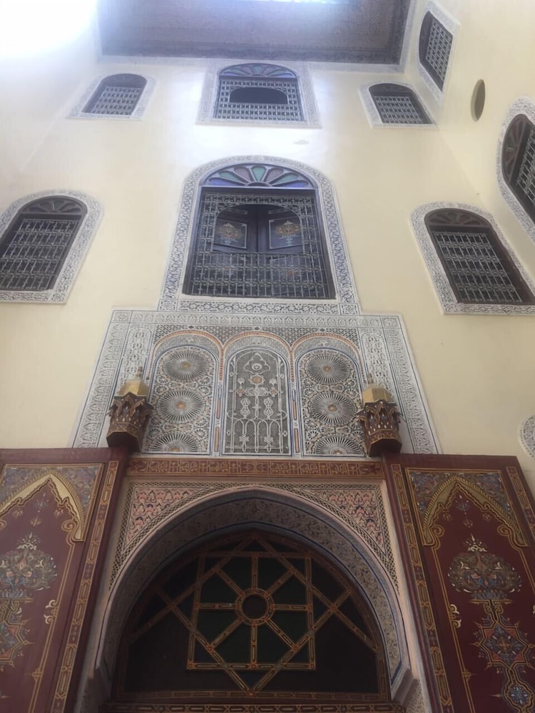 Dar El Karaweiene