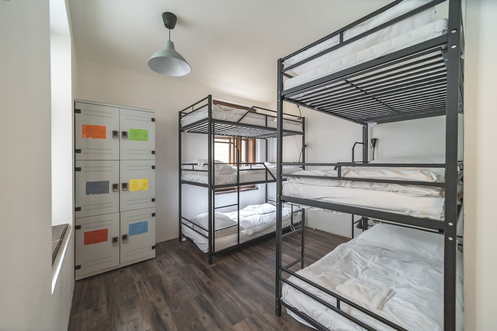 Hostel Orange