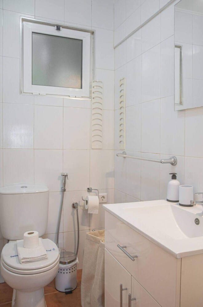 Peaceful and Serene 3 Bedroom Apartment in Lisbon