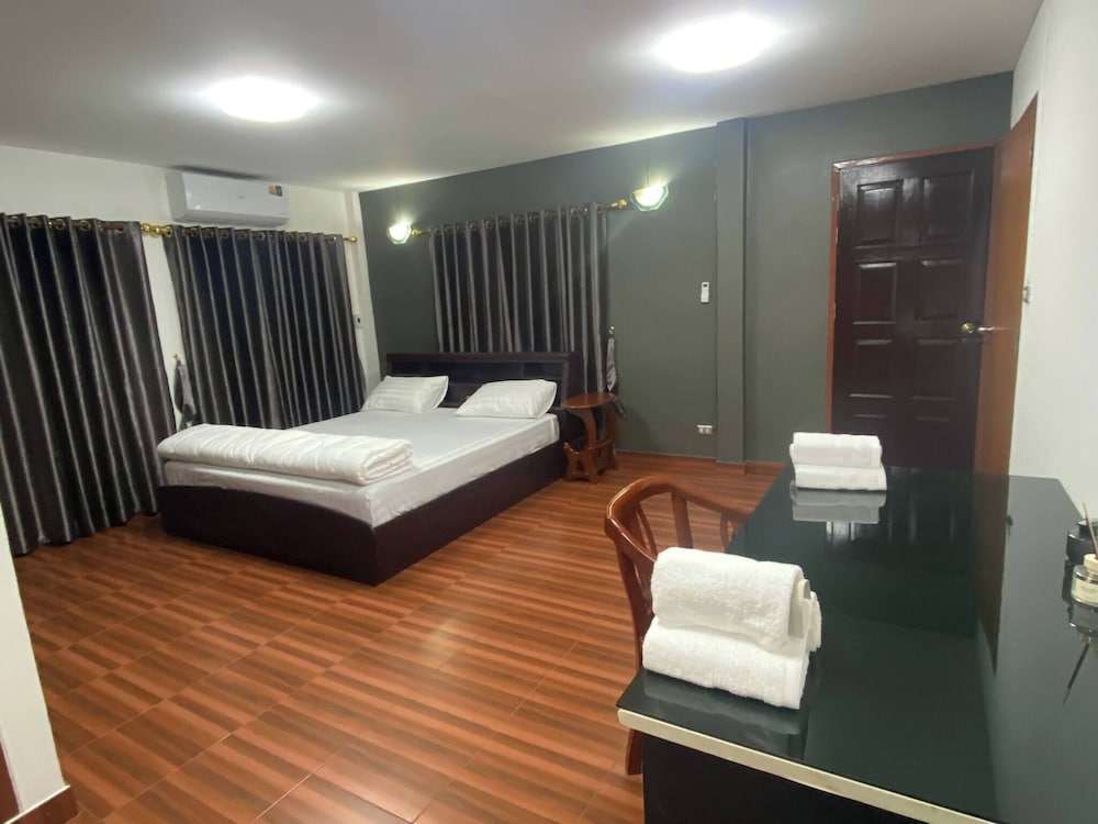 Beautiful 2 Story Newly Renovated Bungalow House