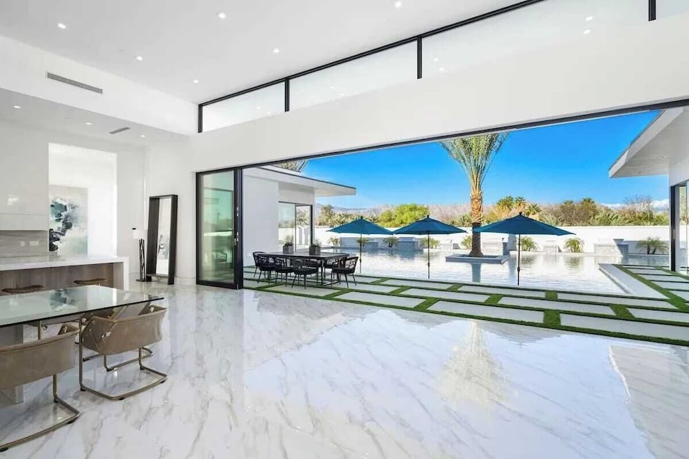 Pool, Hot Tub & Putting Green Minutes From Dining & Golf Bravo Villa #13 by Avantstay