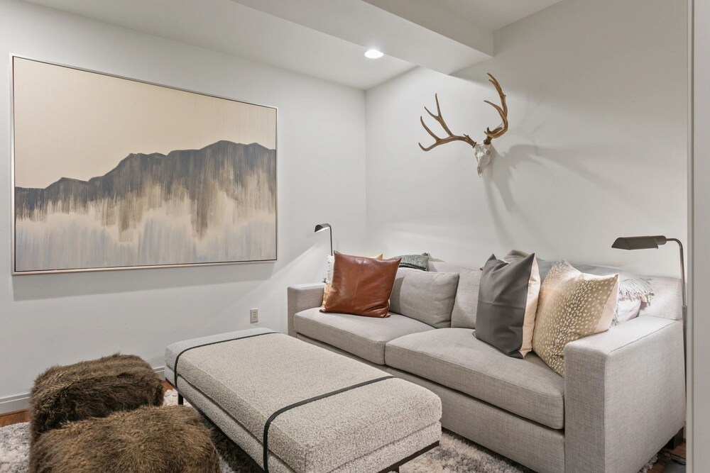 Trail's End Lodge at Deer Valley Resort - Two Bedroom Residence with Den and Spa #102 2 Condo