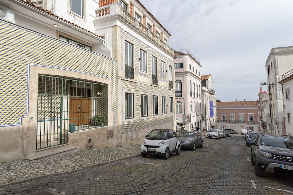Lapa Diplomatic Flat 0 3 by Feel Lisboa