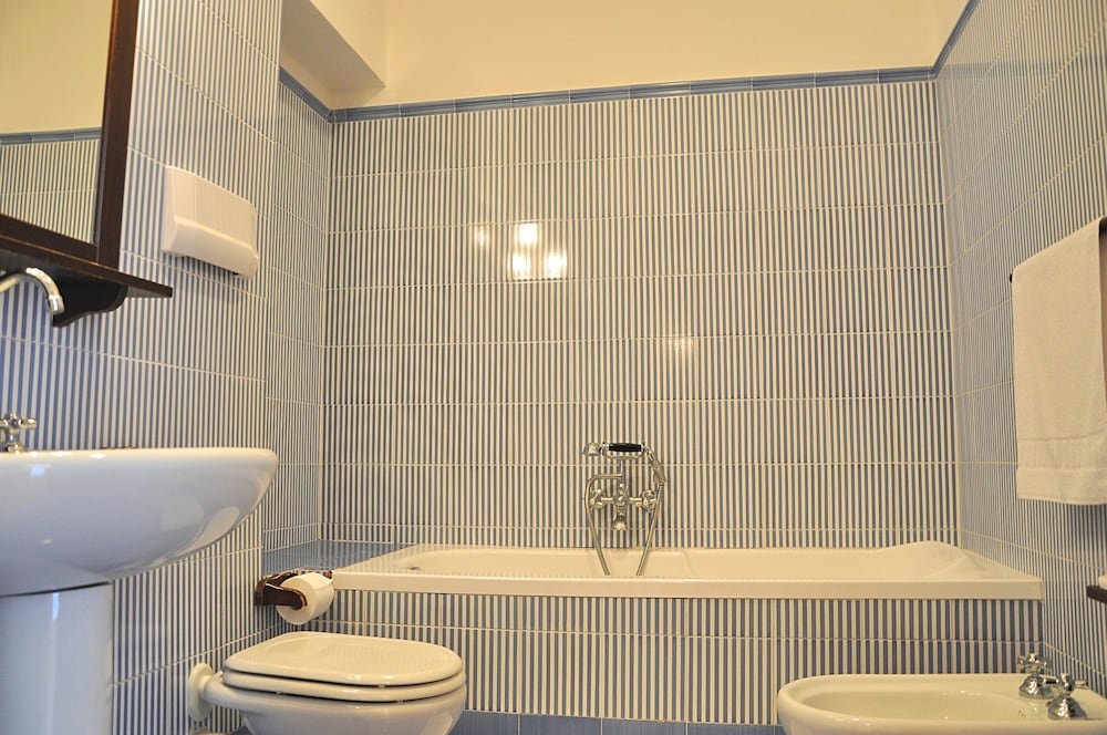 Villa i Noccioli - 18 Sleeps Private Pool