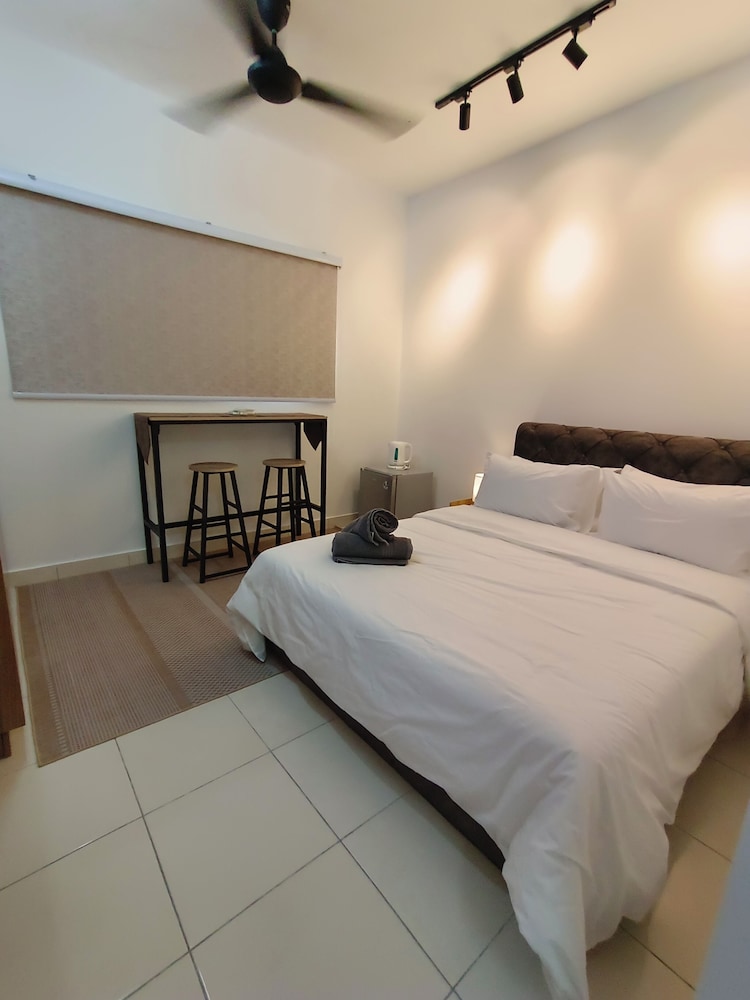 KLIA AIRPORT HOMESTAY 88